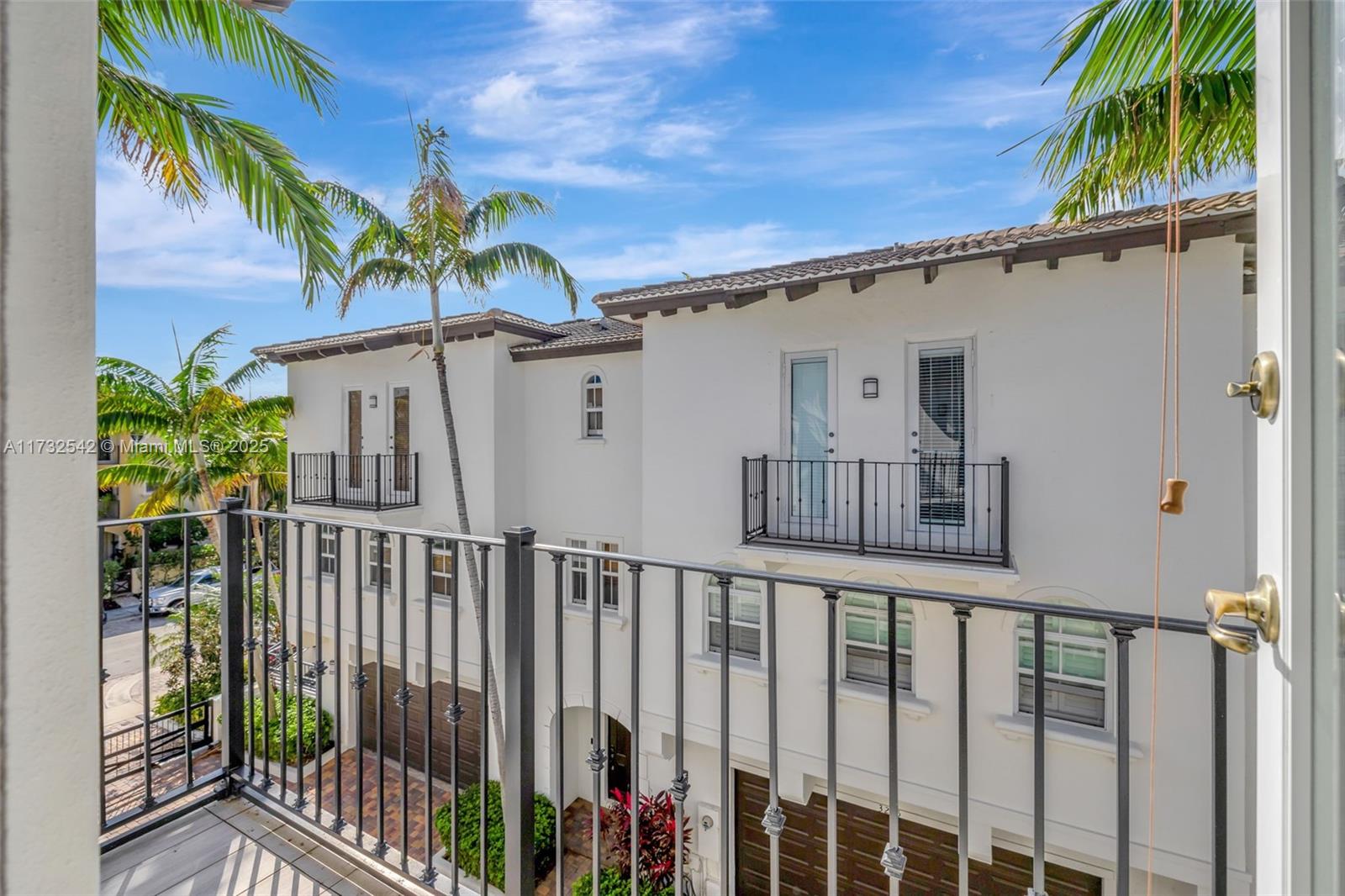 OCEAN ENCLAVE I - Residential