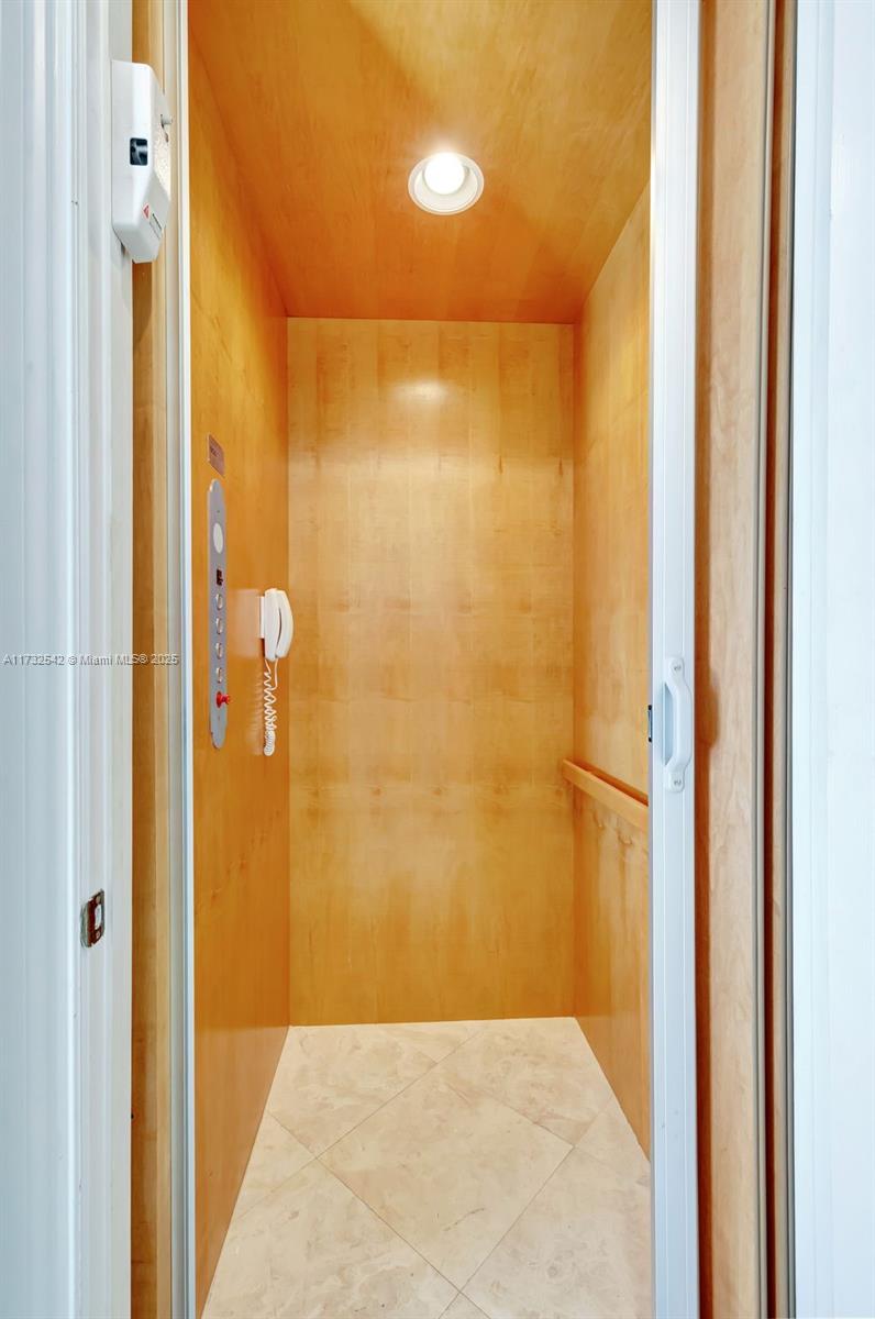 OCEAN ENCLAVE I - Residential