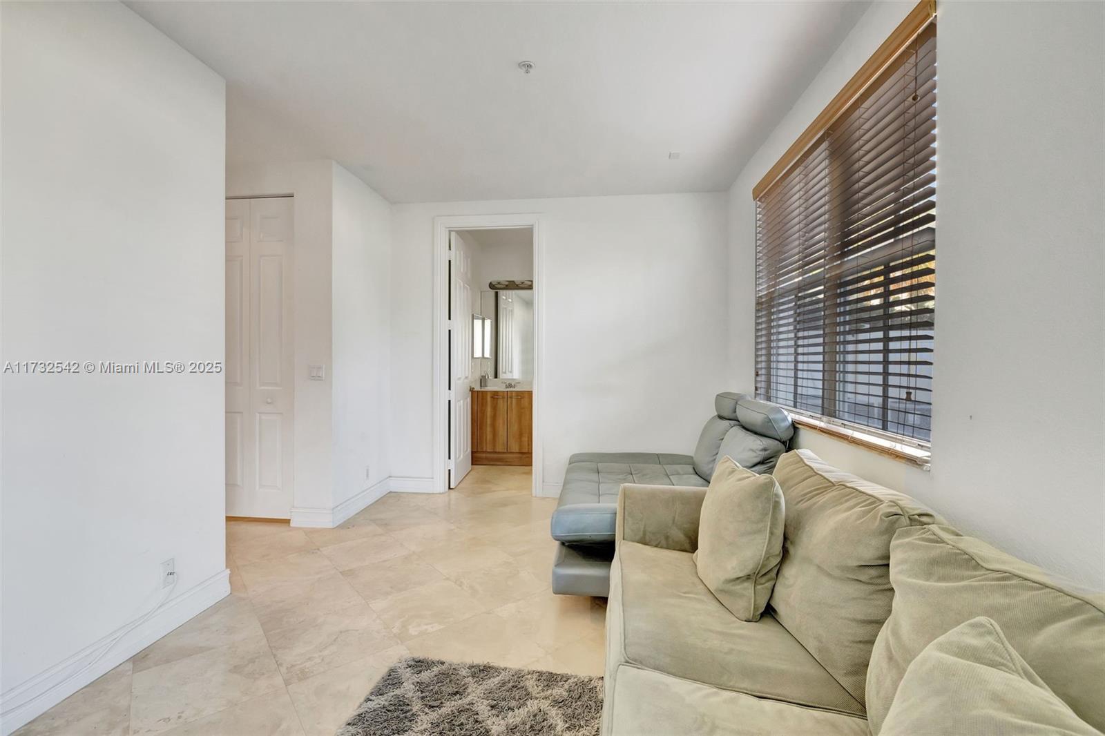 OCEAN ENCLAVE I - Residential