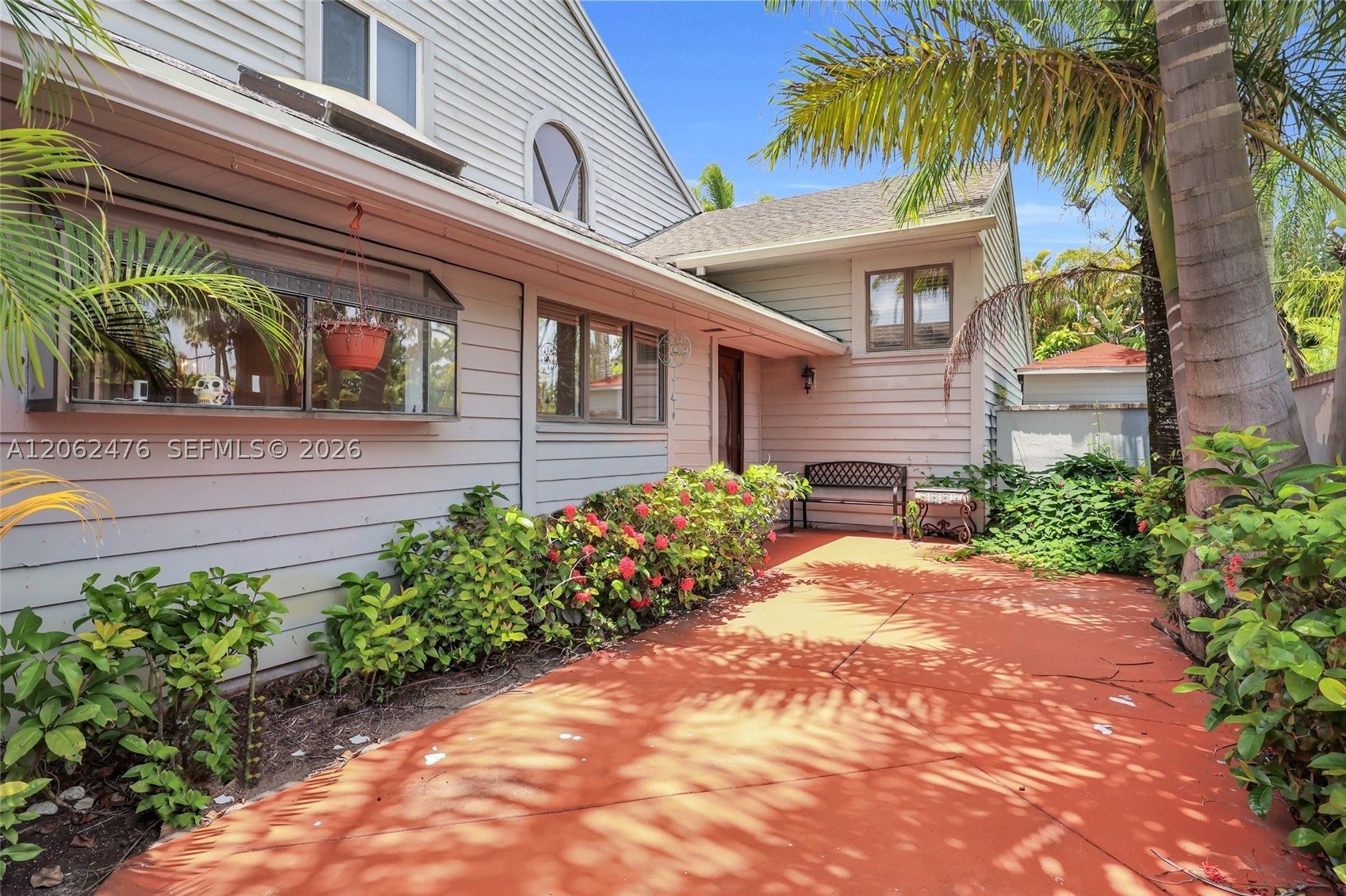 6879 Palm Grove Ct
