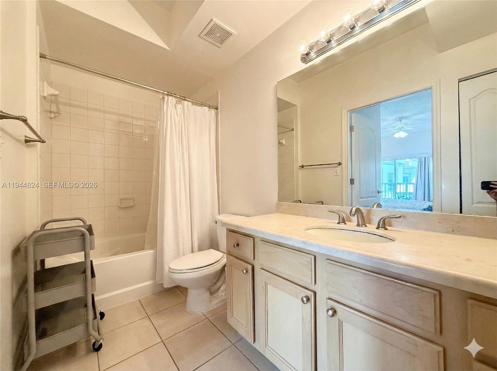 VALENCIA CONDO - Residential Lease