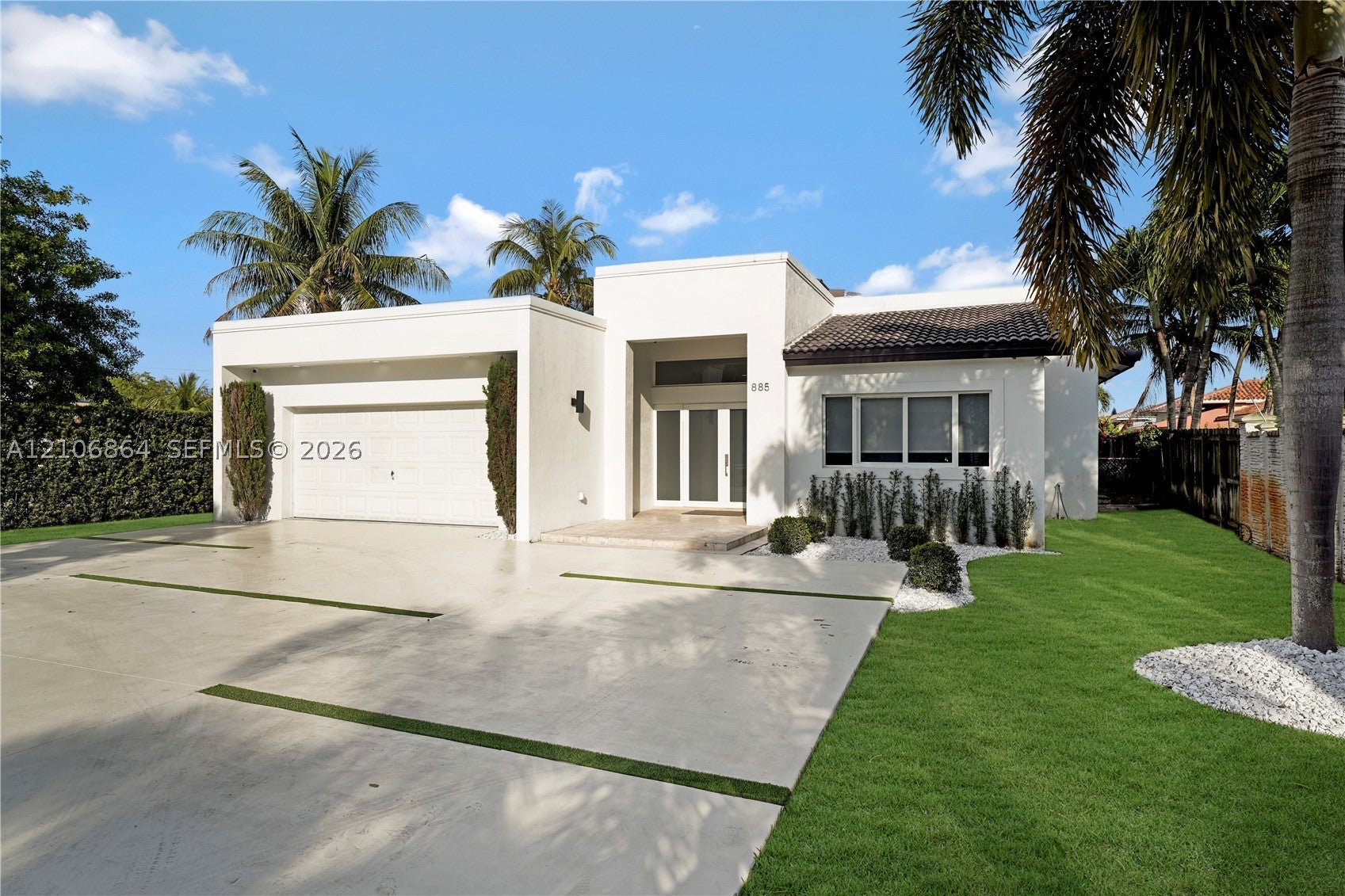885 SW 144th Ave
