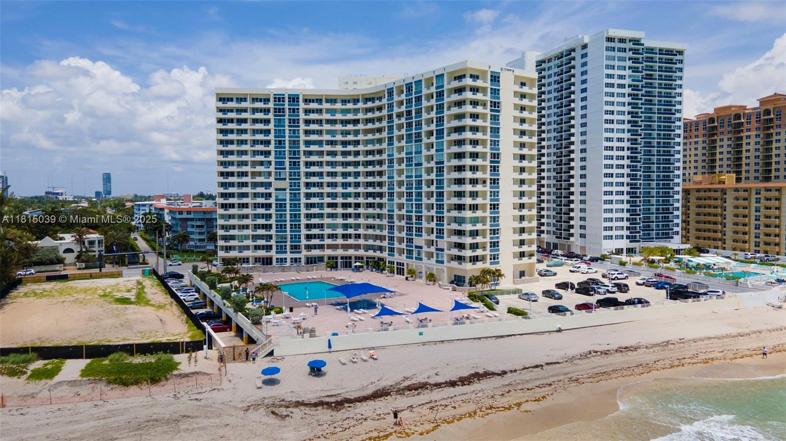 Property for Sale at 3180 S Ocean Dr 322, Hallandale Beach, Broward County, Florida - Bedrooms: 1 
Bathrooms: 1  - $250,000