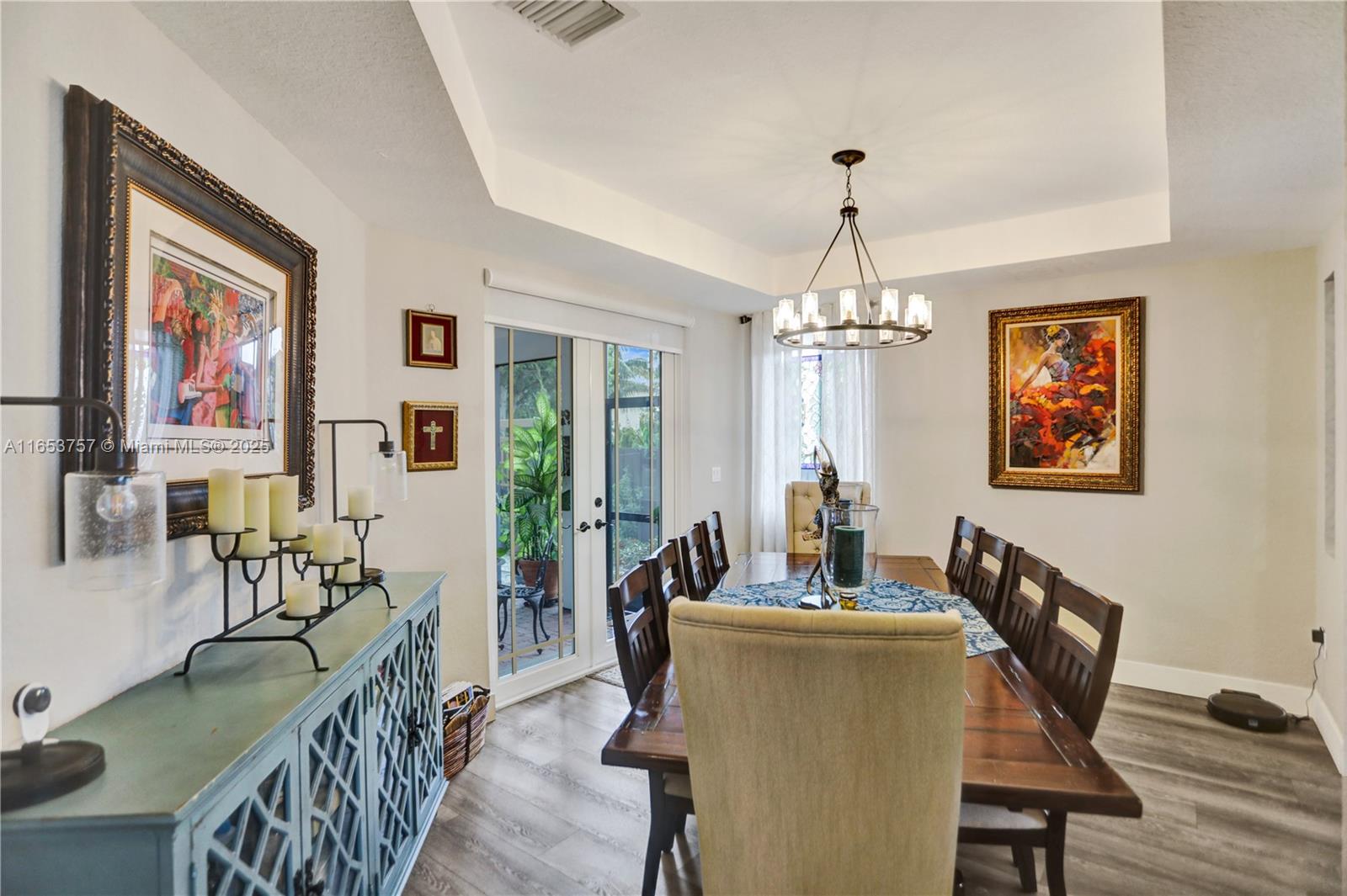 SUNSET POINTE - Residential