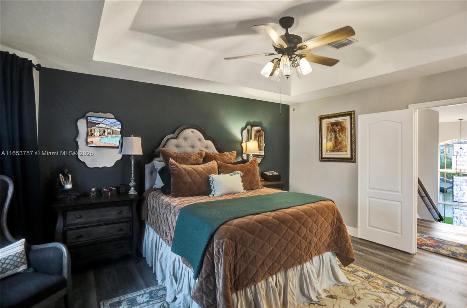 SUNSET POINTE - Residential