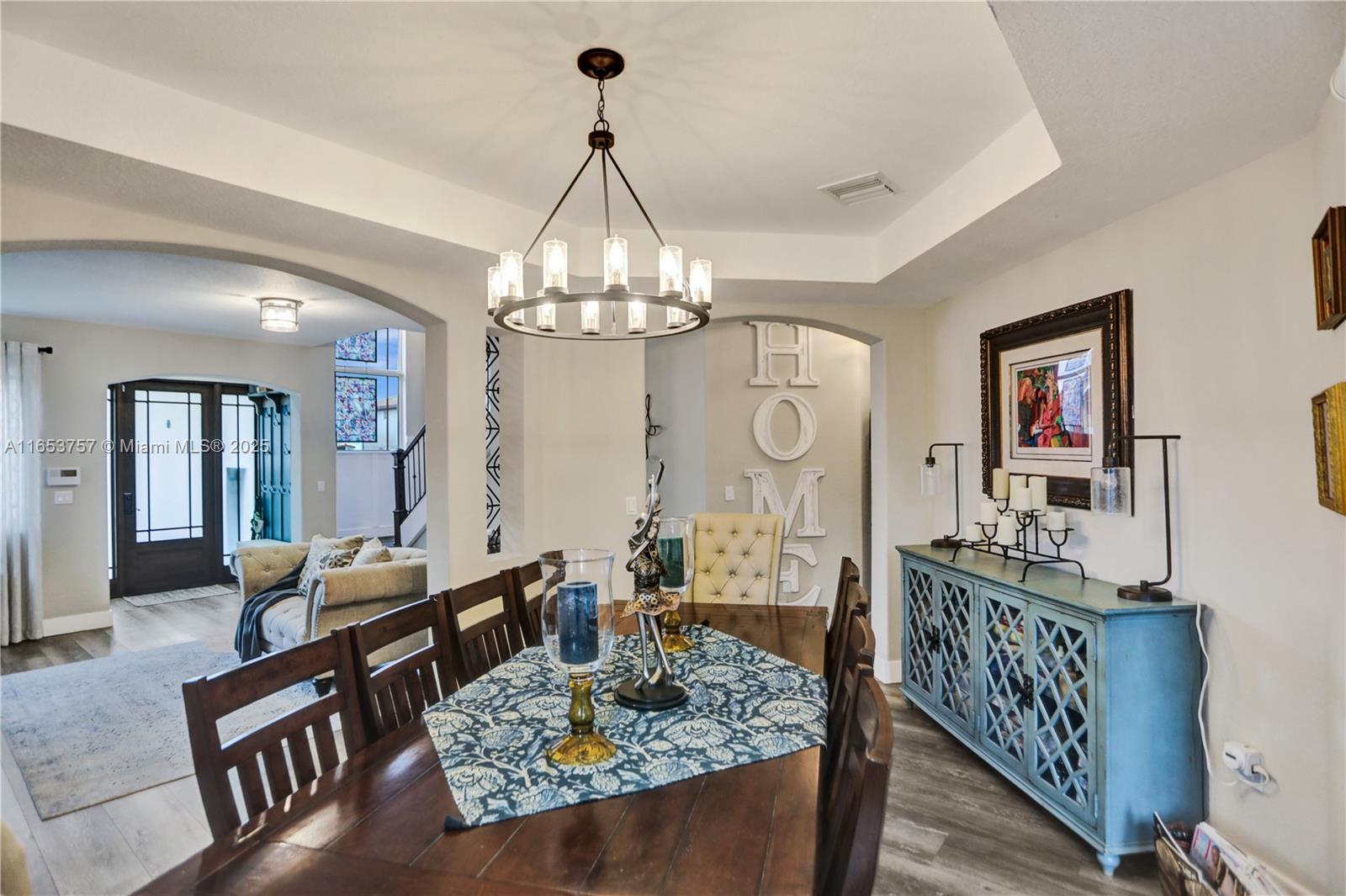 SUNSET POINTE - Residential