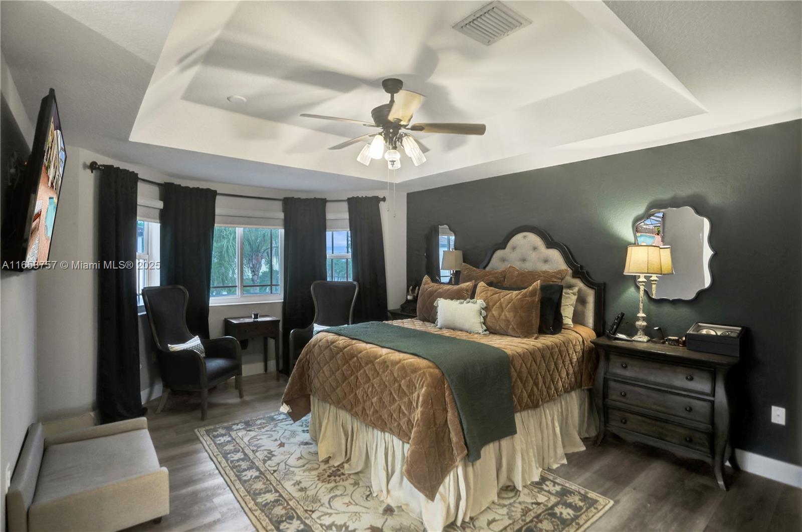SUNSET POINTE - Residential