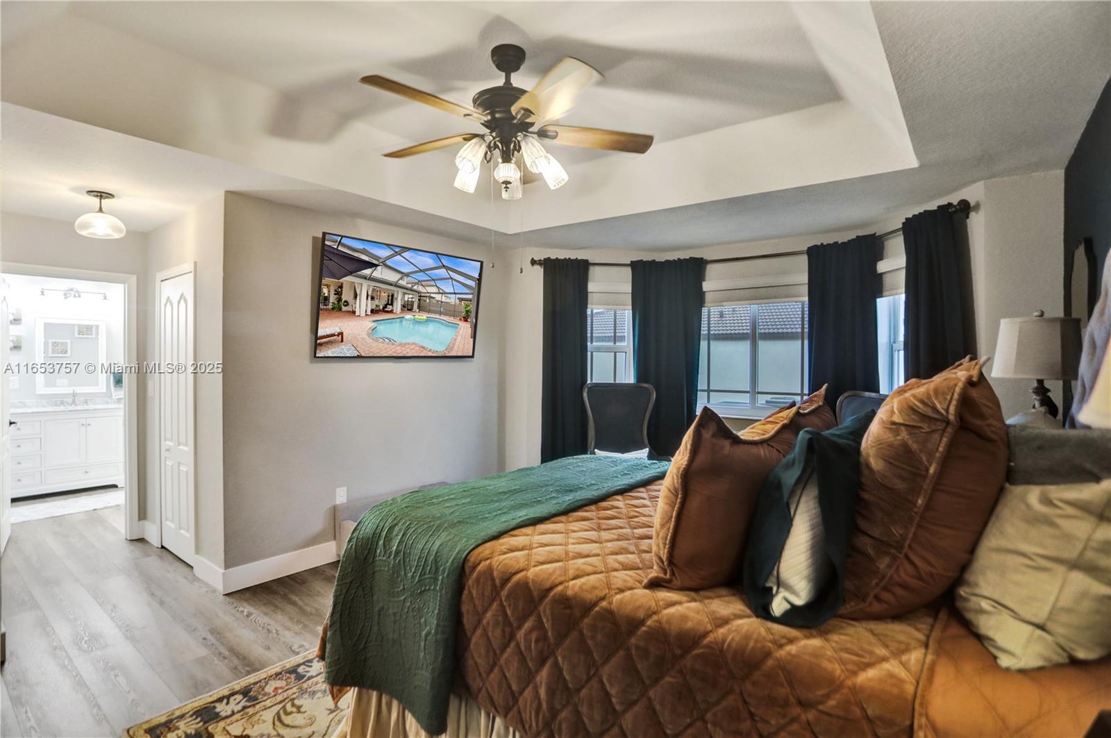 SUNSET POINTE - Residential