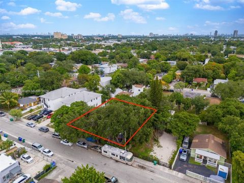 6811 NW 4th Ave Miami FL 33150