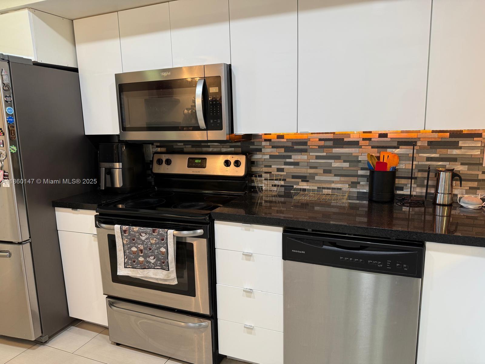 DEL RIO VILLAGE NORTH - Residential