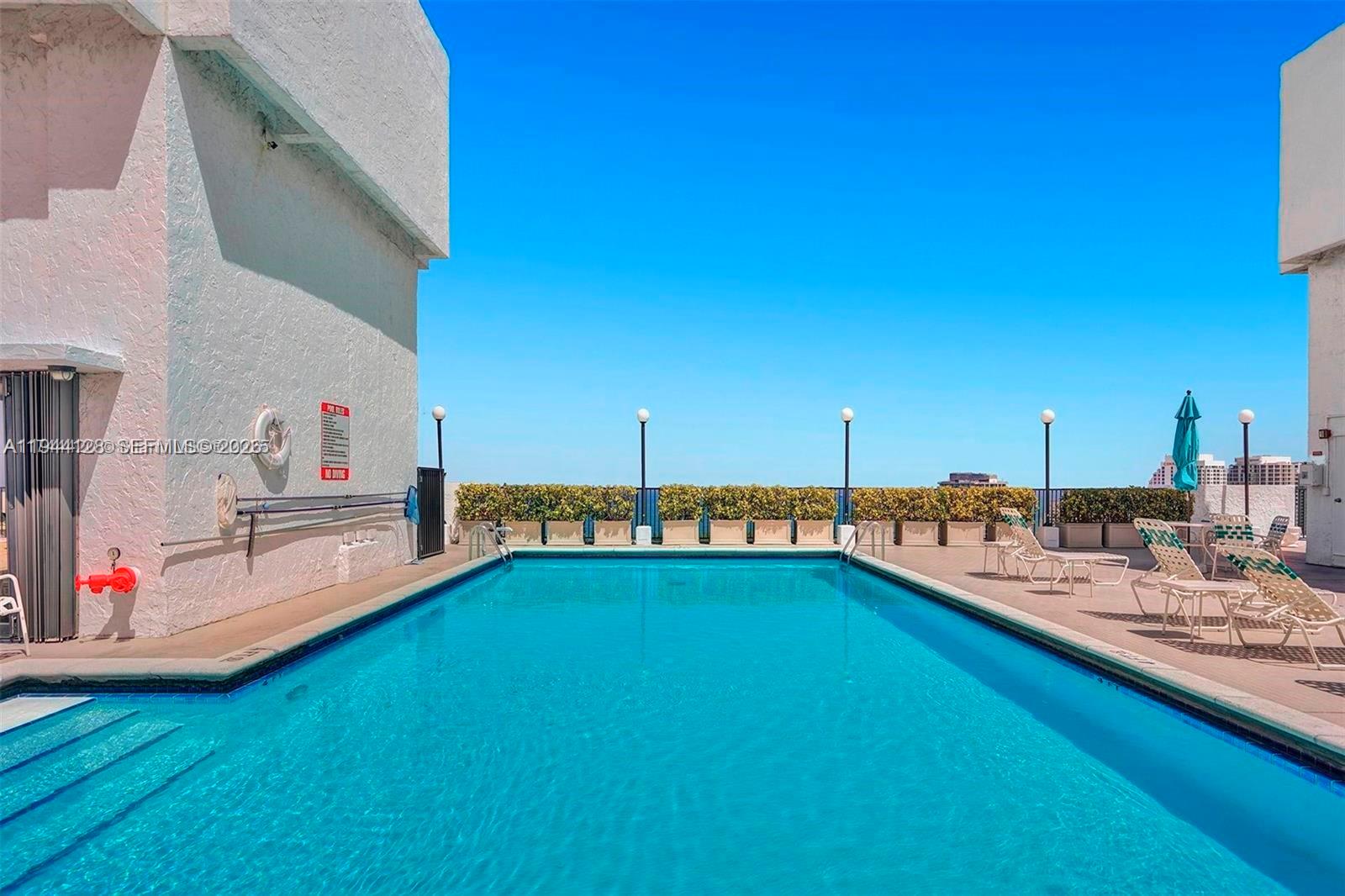 CORINTHIAN ON THE INTRACO - Residential