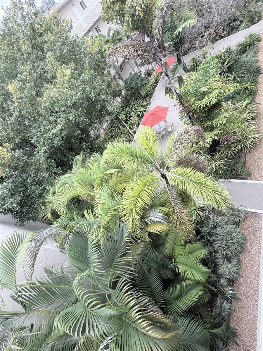 VILLAGE OF KINGS CREEK CO - Residential Lease