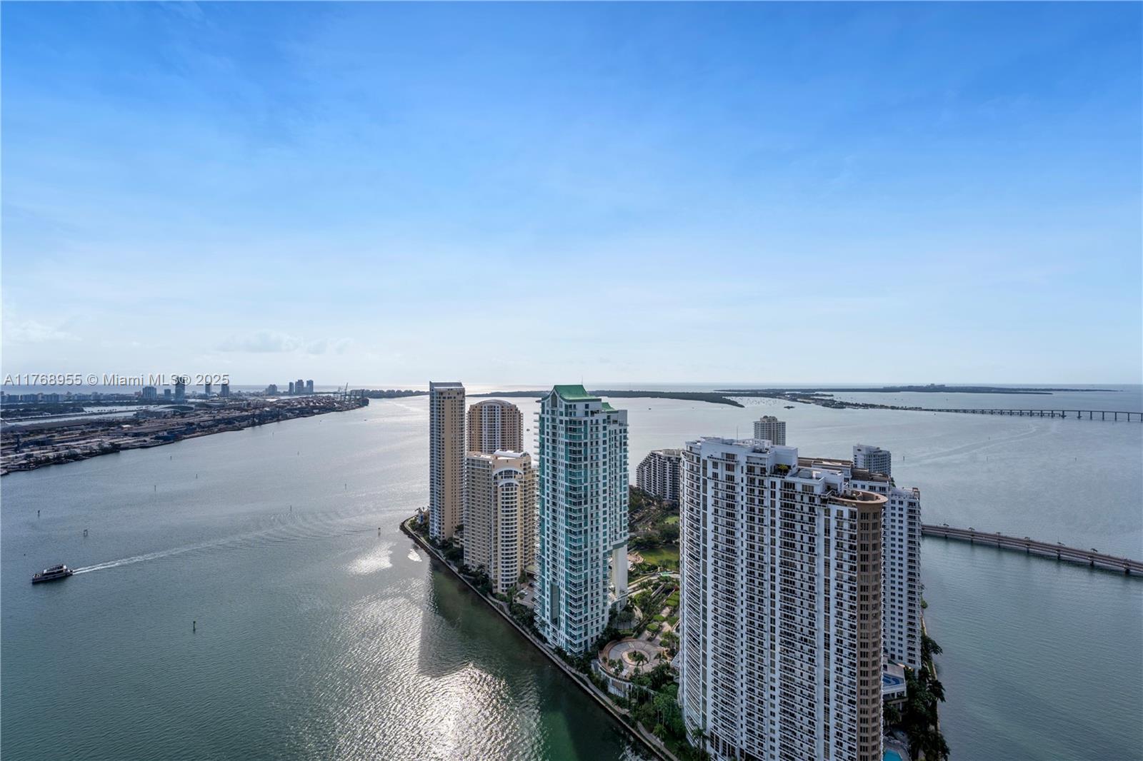 Property for Sale at 300 Biscayne Blvd Way 4501, Miami, Broward County, Florida - Bedrooms: 5 
Bathrooms: 6  - $6,500,000