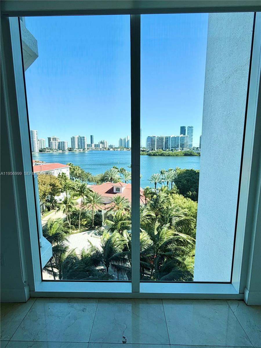 THE PENINSULA II CONDO - Residential