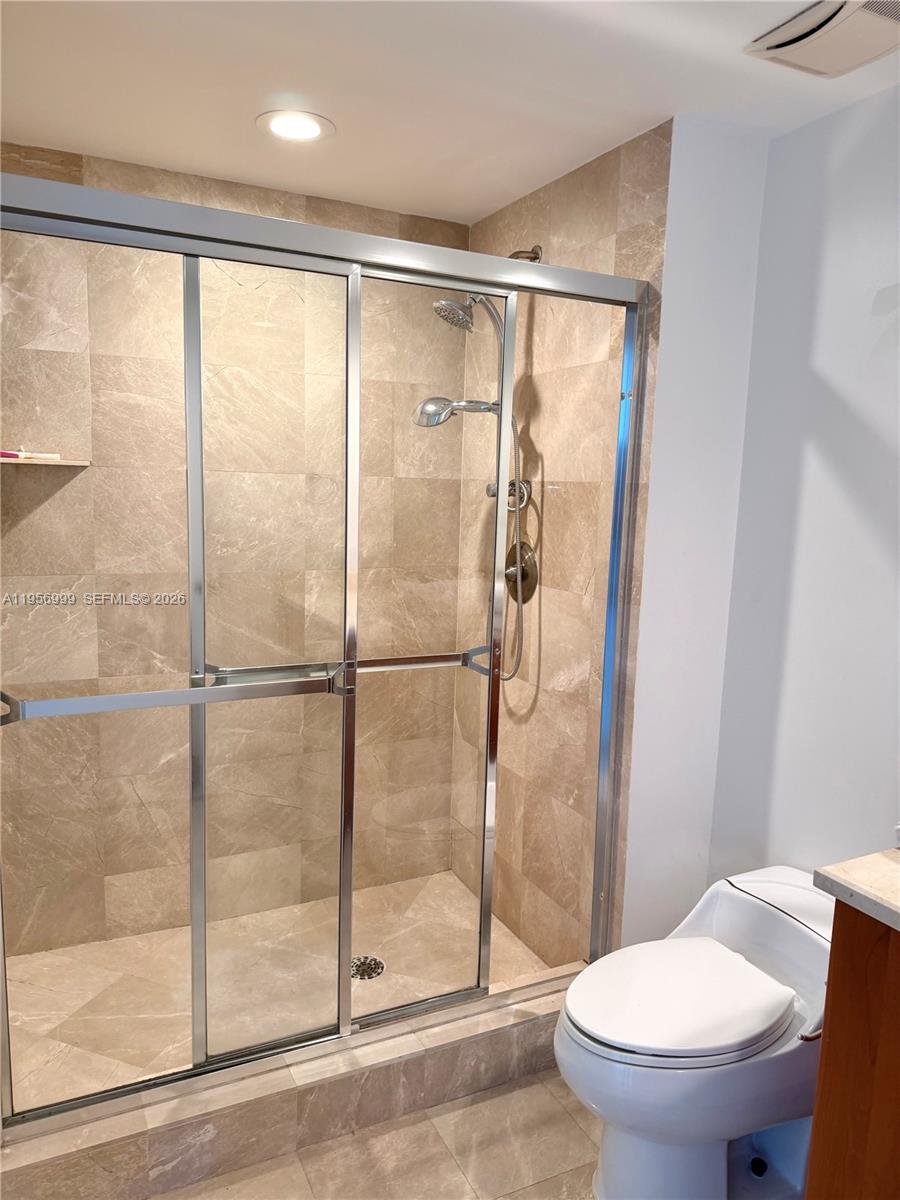 THE PENINSULA II CONDO - Residential