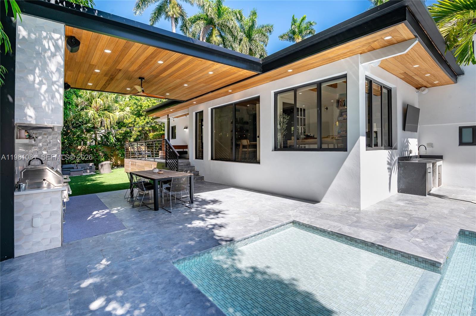 FOUR WAY LODGE ESTS 2ND A - Residential Lease