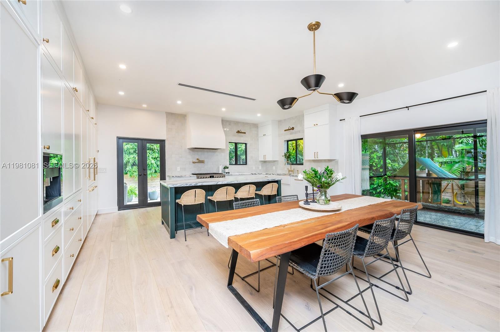 FOUR WAY LODGE ESTS 2ND A - Residential Lease