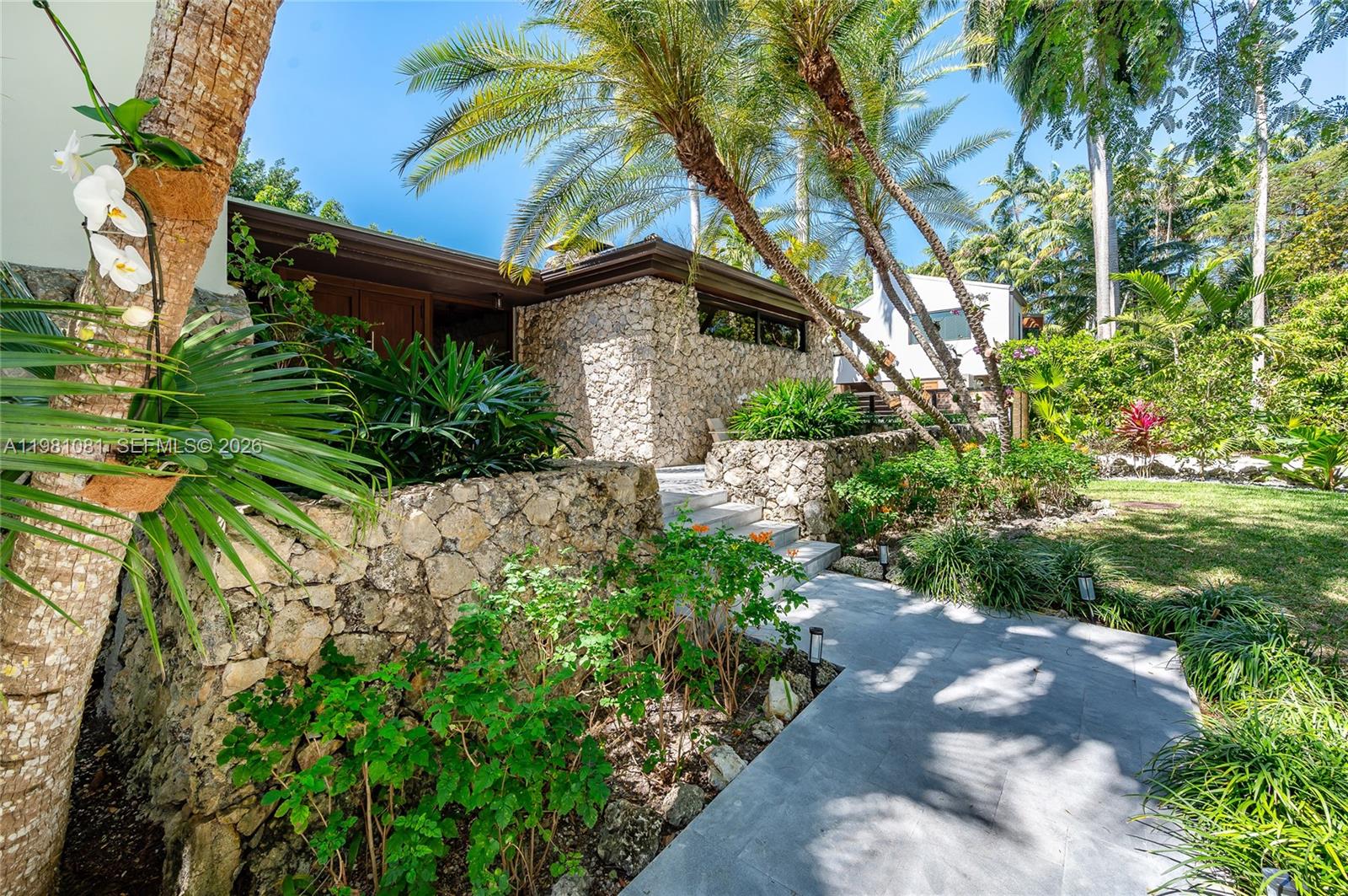 FOUR WAY LODGE ESTS 2ND A - Residential Lease