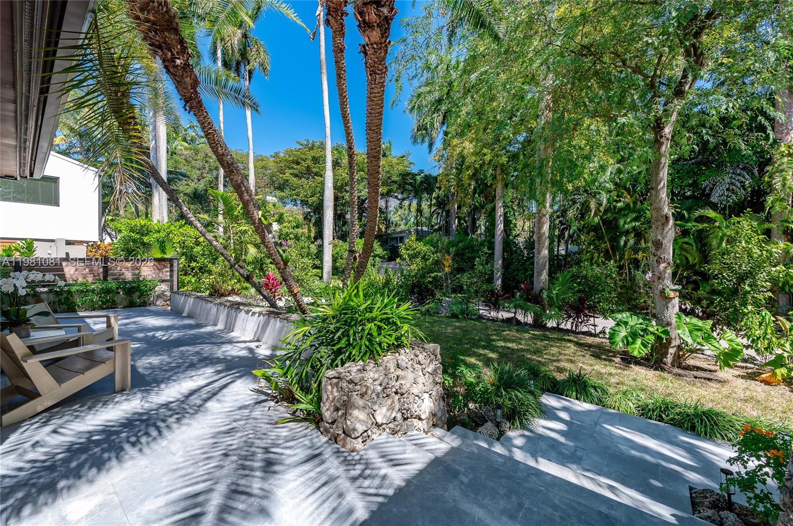 FOUR WAY LODGE ESTS 2ND A - Residential Lease