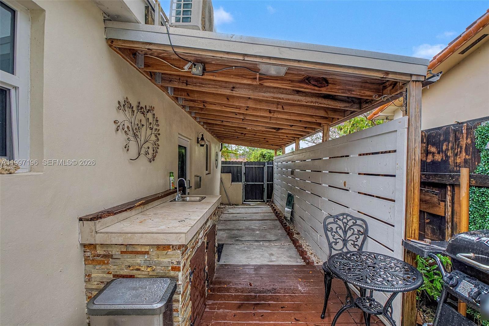 WINDSOR TERRACE - Residential