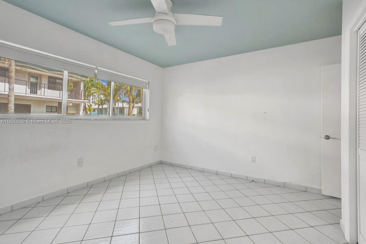 SUNRISE MANOR CONDO - Residential