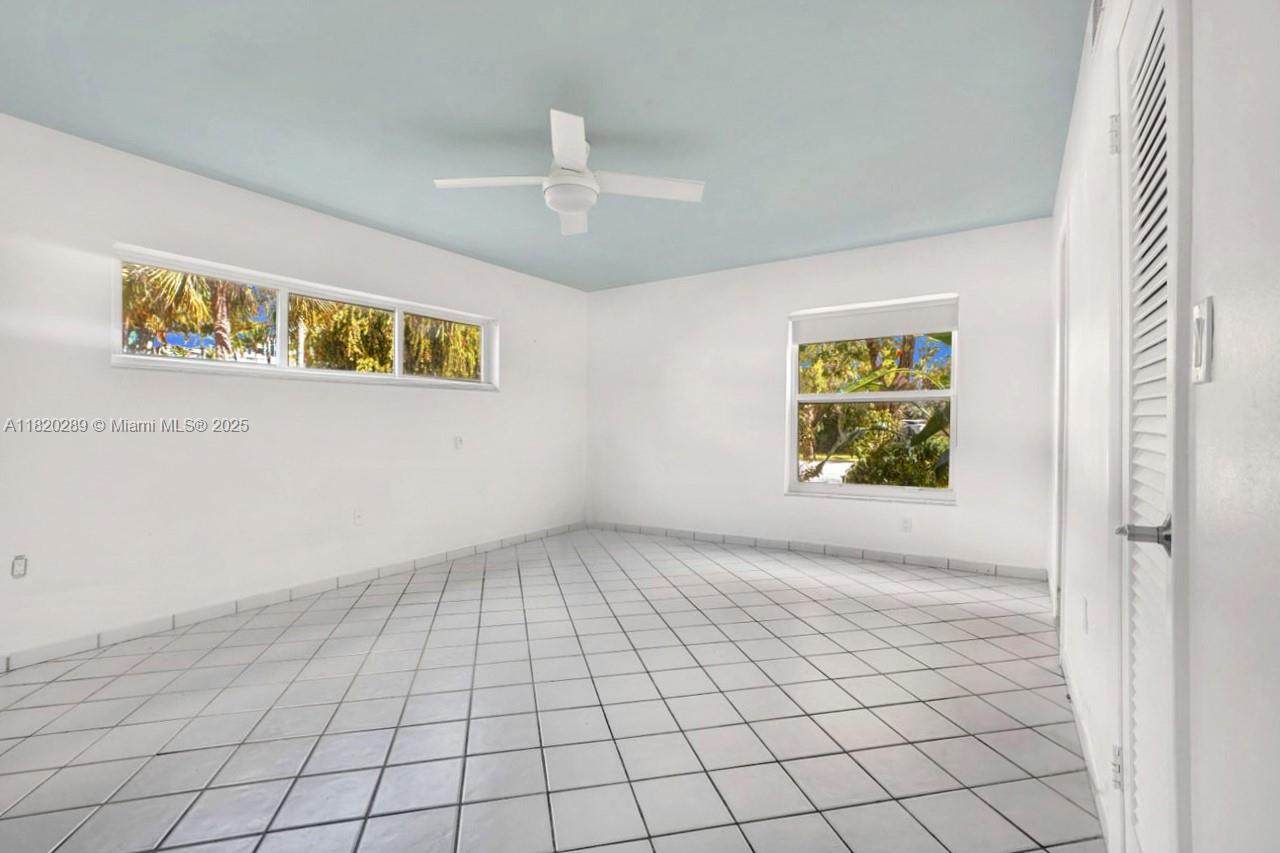 SUNRISE MANOR CONDO - Residential