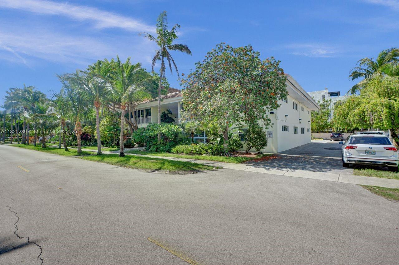 SUNRISE MANOR CONDO - Residential