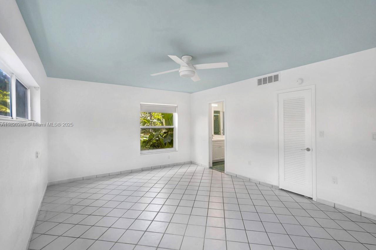 SUNRISE MANOR CONDO - Residential