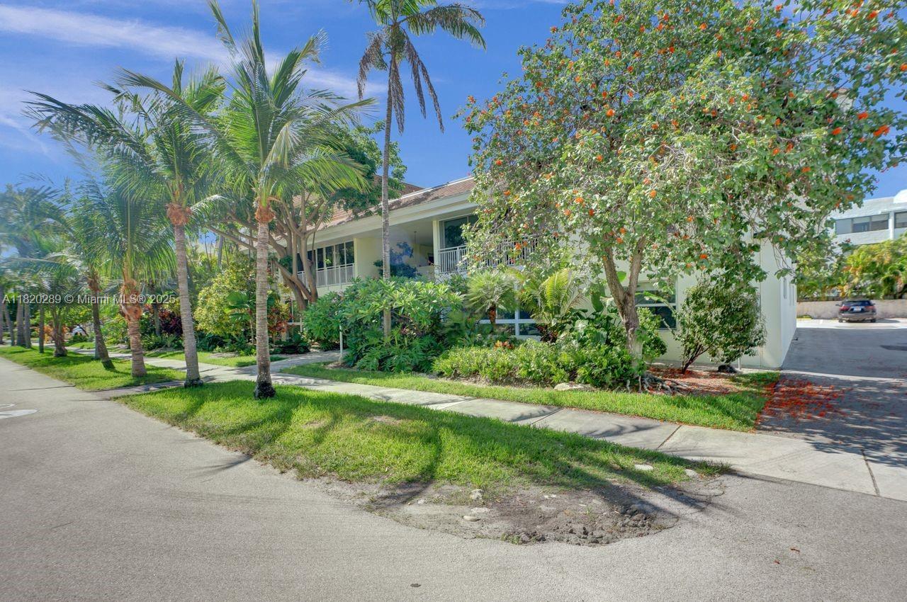 SUNRISE MANOR CONDO - Residential