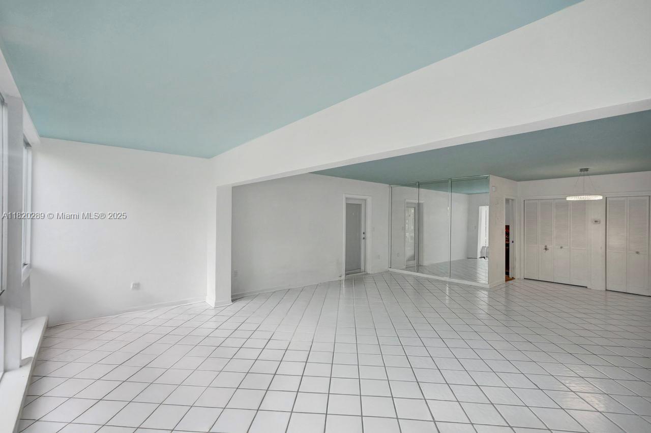 SUNRISE MANOR CONDO - Residential