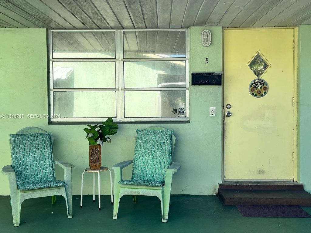 Photo of 2702 Pierce St #5, Hollywood, FL 33020 (MLS # A11946267)