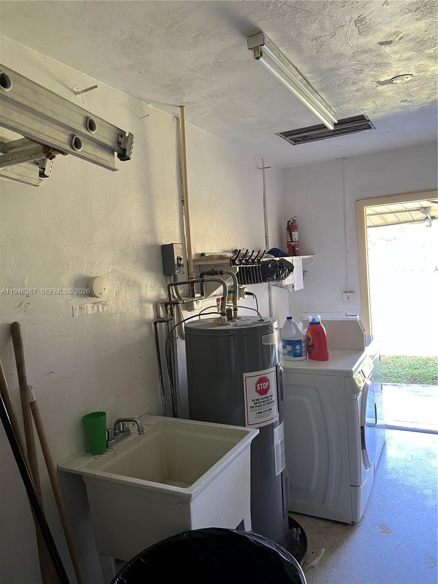 COLONIAL GARDENS HOLLYWOOD - Residential