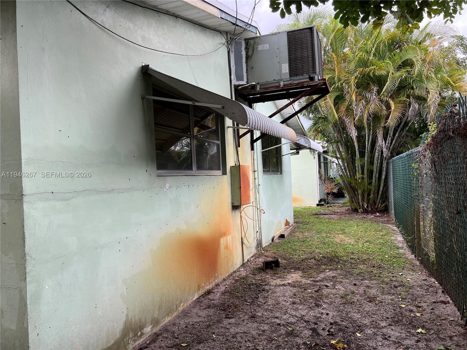 COLONIAL GARDENS HOLLYWOOD - Residential