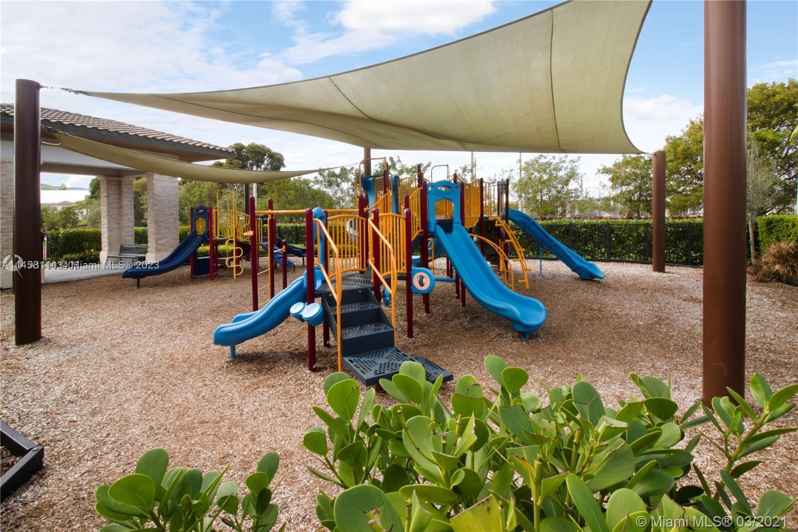 GRAND BAY SOUTH VILLAS - Residential