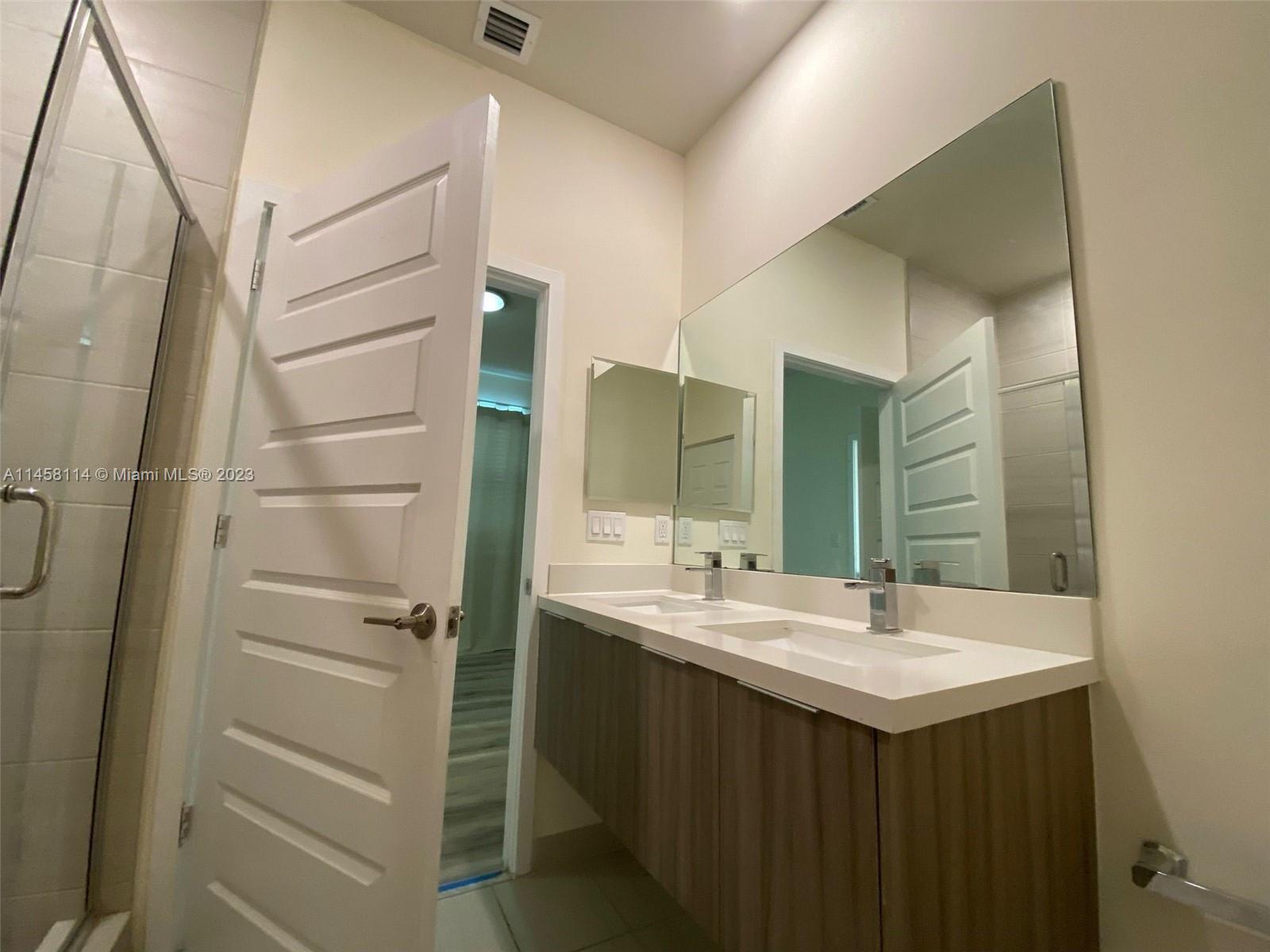GRAND BAY SOUTH VILLAS - Residential