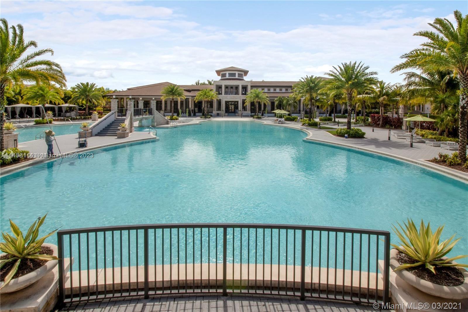 GRAND BAY SOUTH VILLAS - Residential