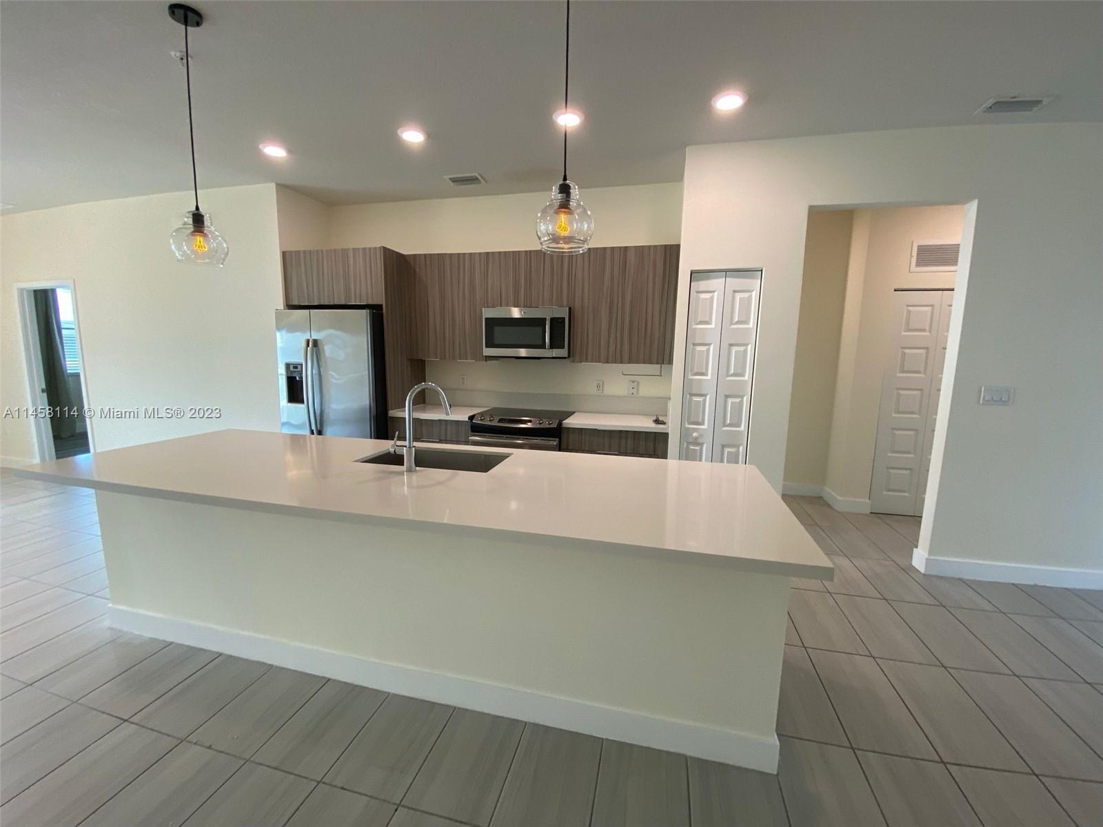 GRAND BAY SOUTH VILLAS - Residential
