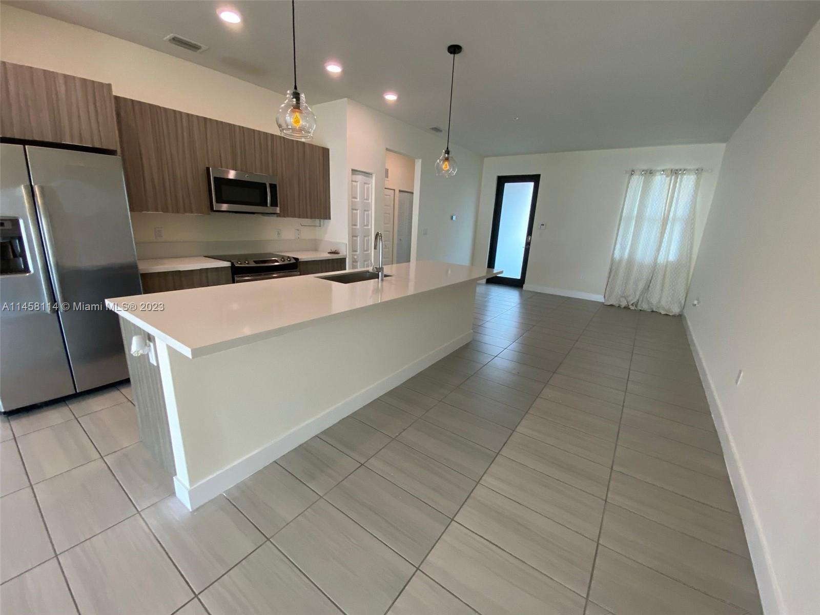 GRAND BAY SOUTH VILLAS - Residential