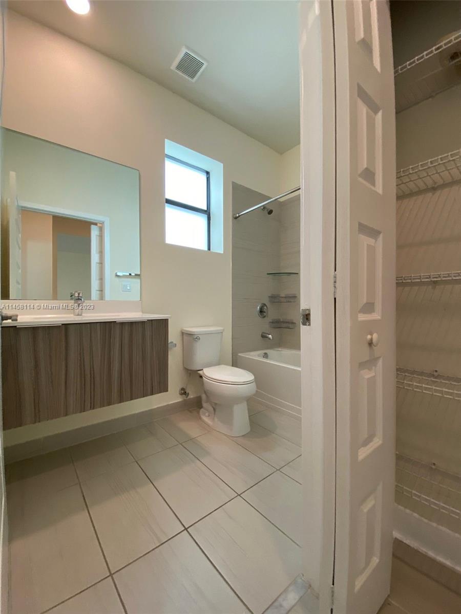 GRAND BAY SOUTH VILLAS - Residential