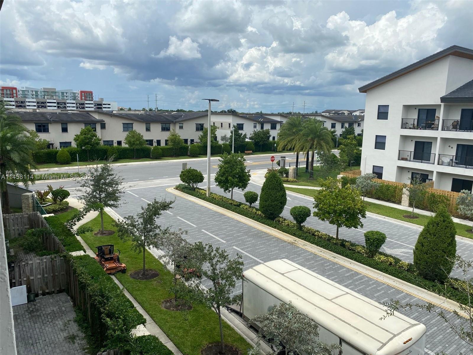 GRAND BAY SOUTH VILLAS - Residential