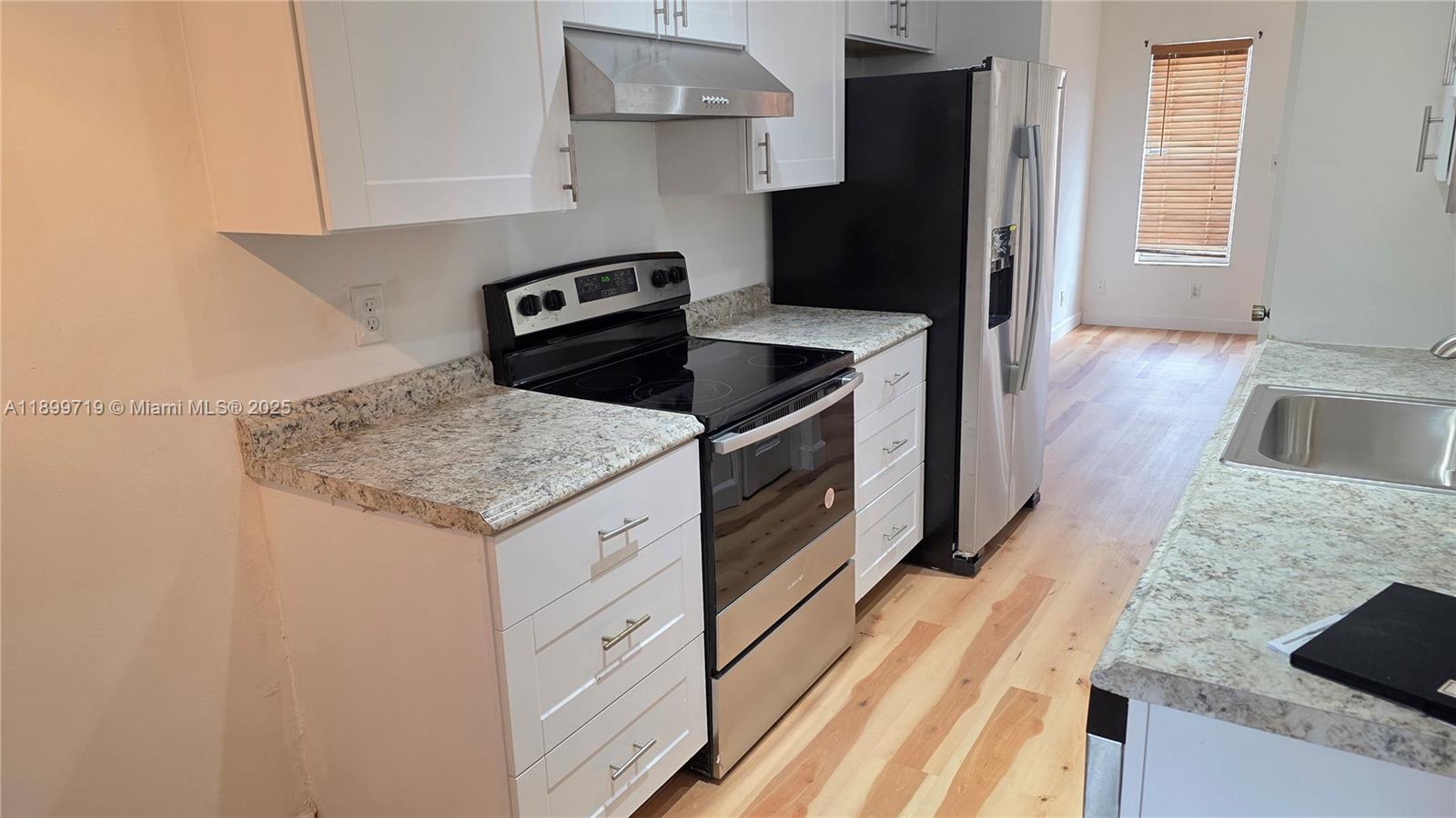 TENNIS CLUB LENGLEN CONDO - Residential Lease