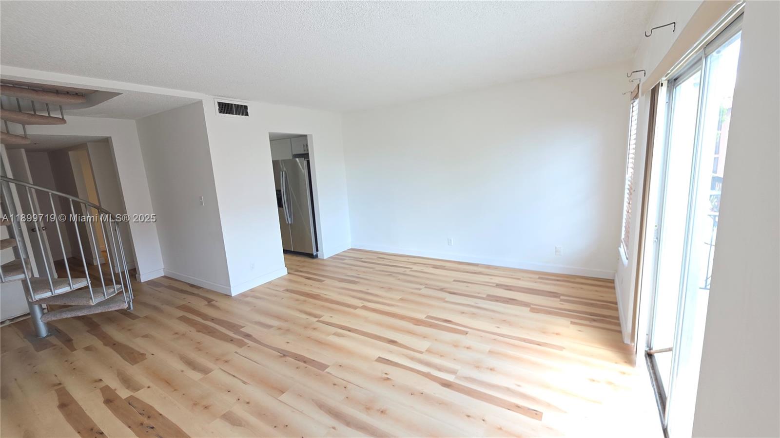 TENNIS CLUB LENGLEN CONDO - Residential Lease