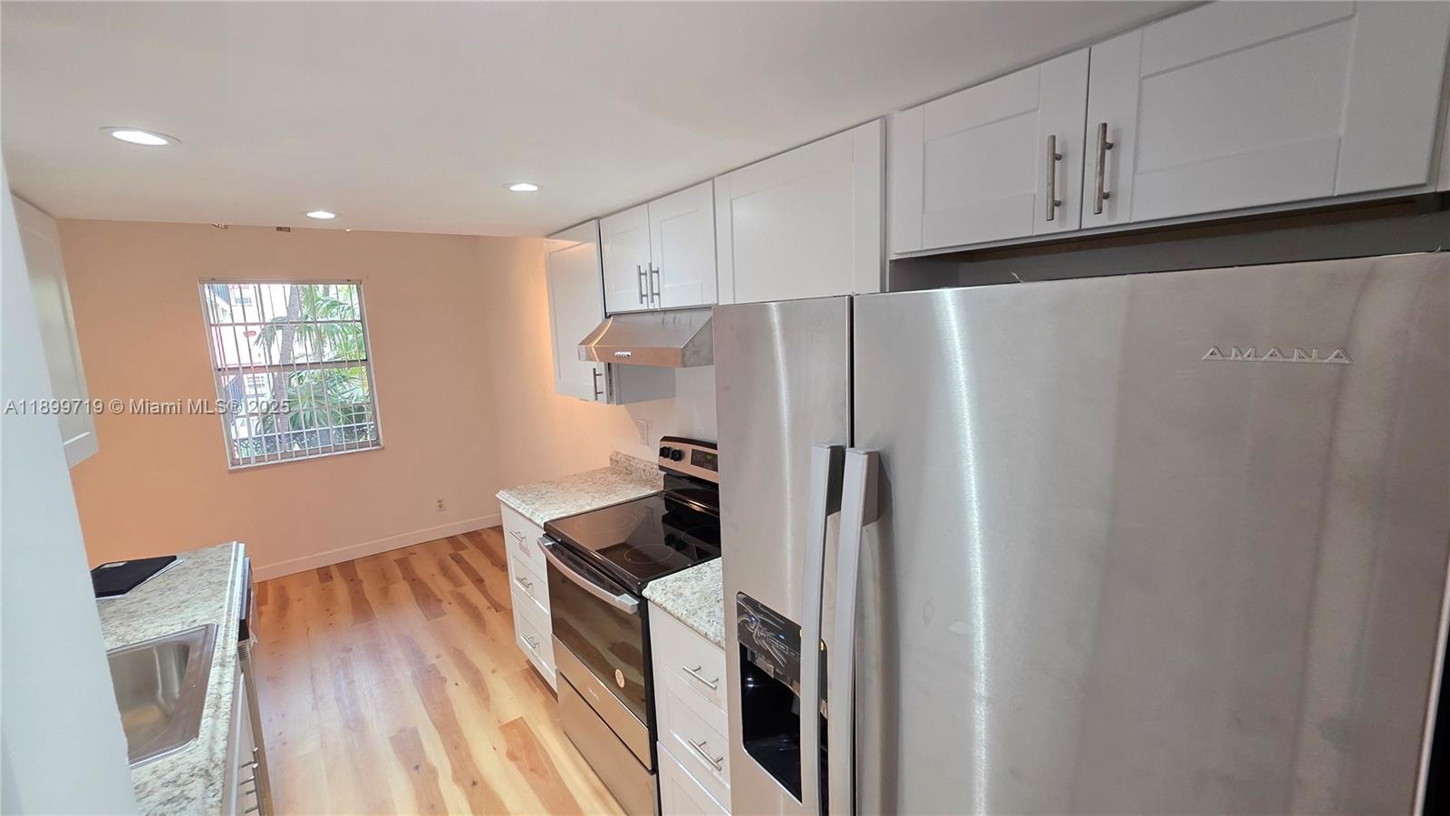 TENNIS CLUB LENGLEN CONDO - Residential Lease