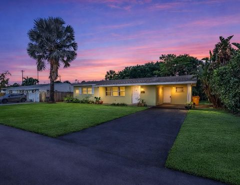 340 SE 4th St Deerfield Beach FL 33441