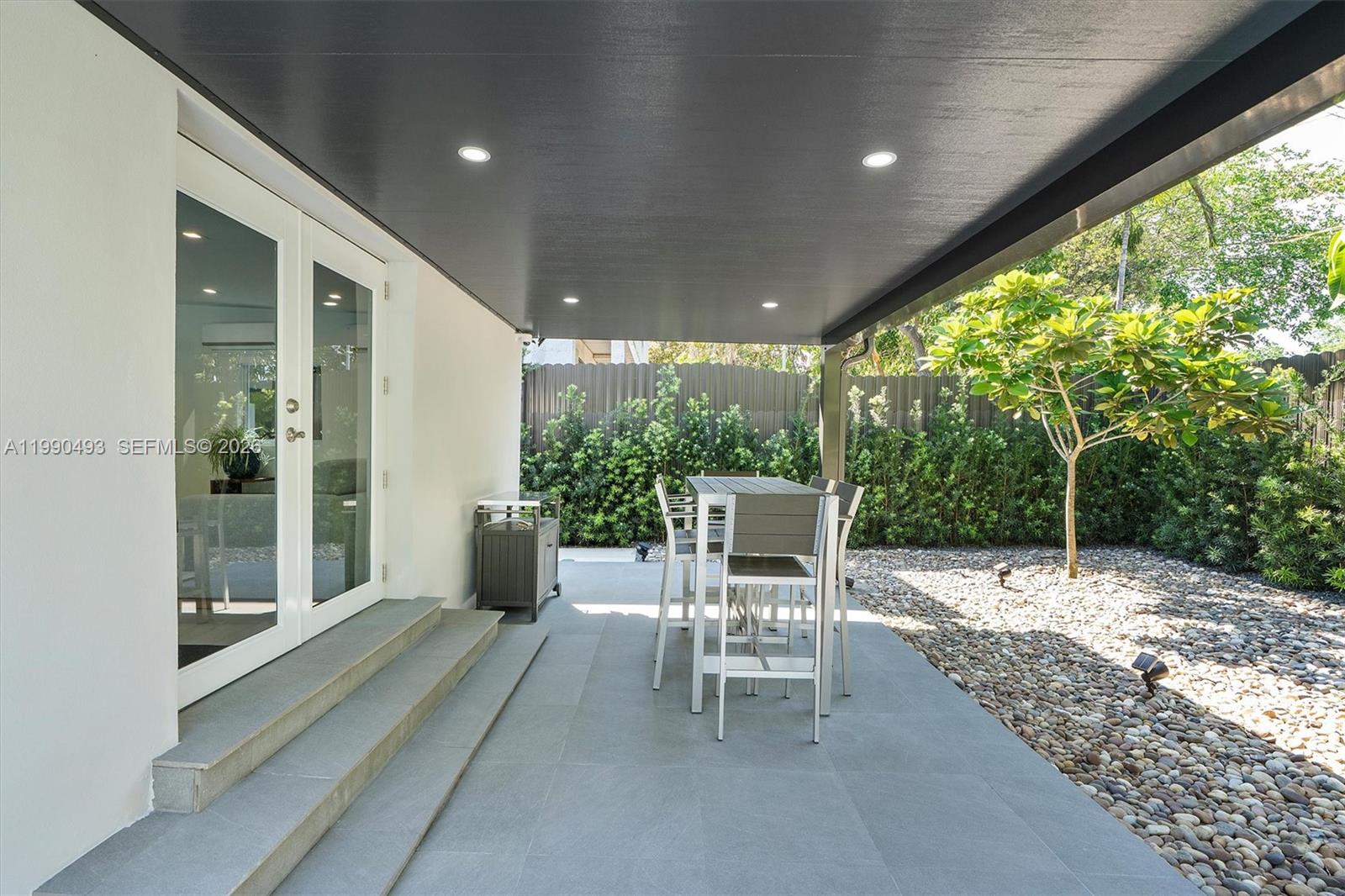 BRENTWOOD - Residential