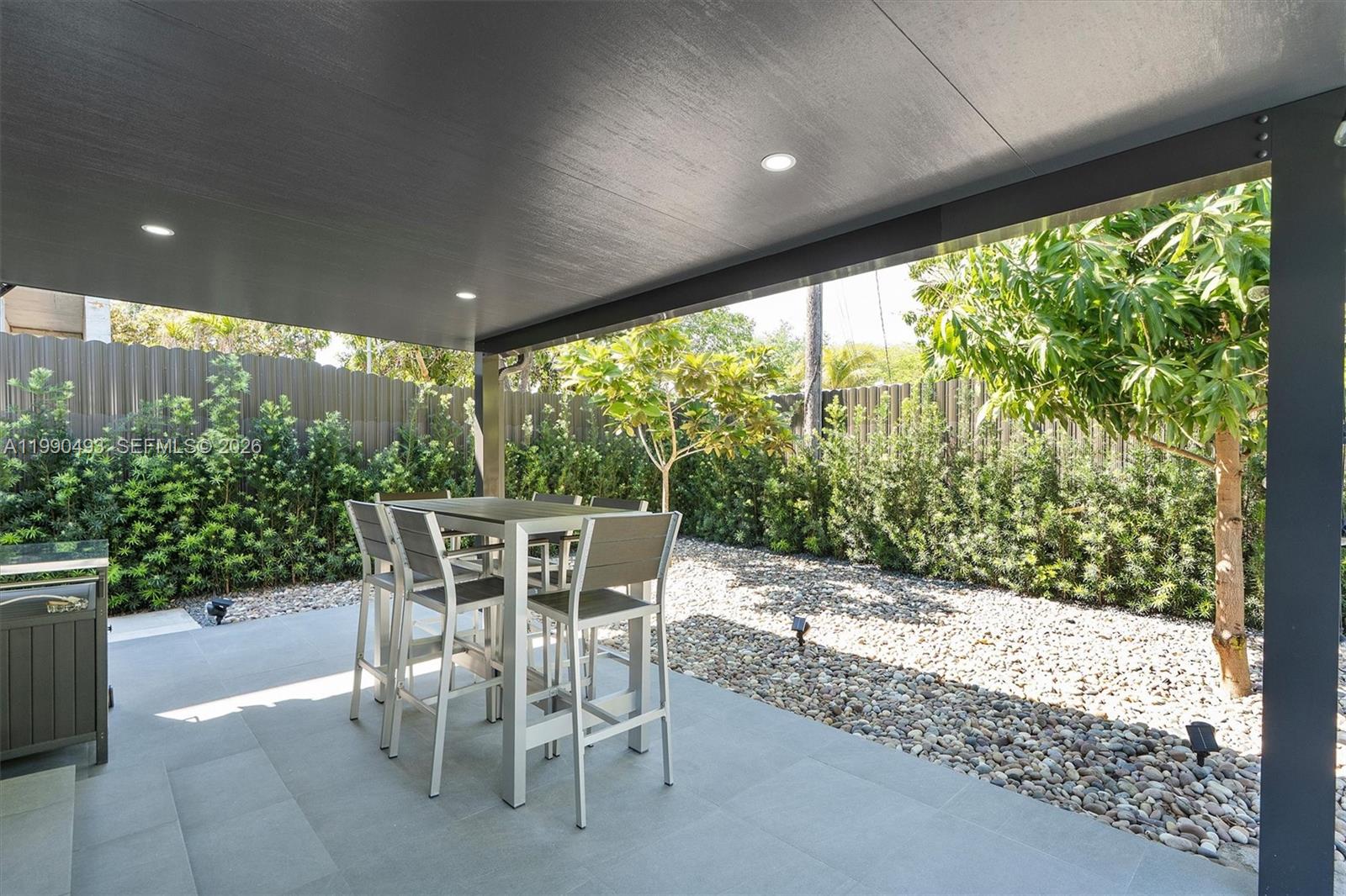 BRENTWOOD - Residential