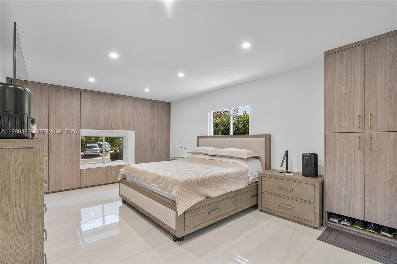 BRENTWOOD - Residential