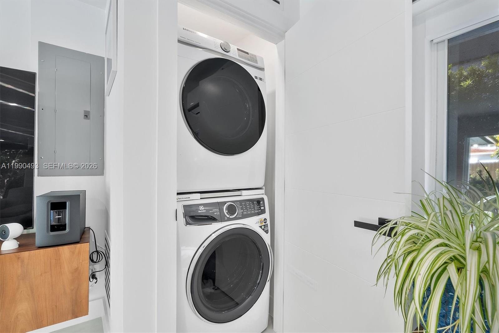 BRENTWOOD - Residential