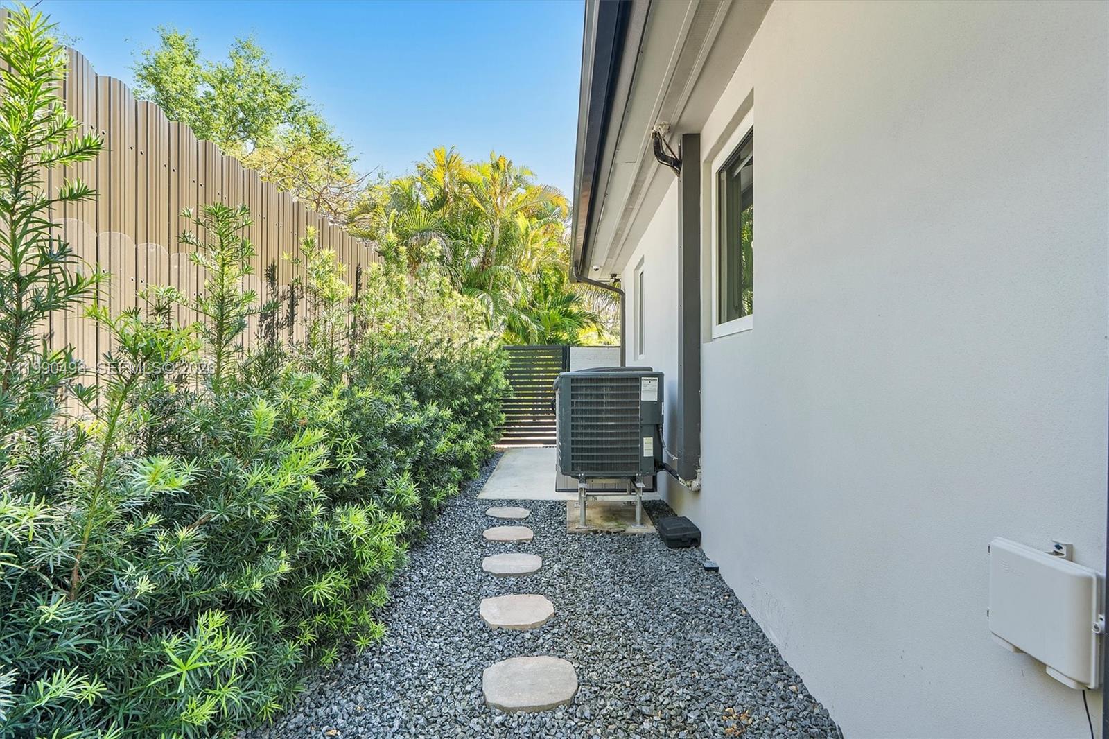 BRENTWOOD - Residential