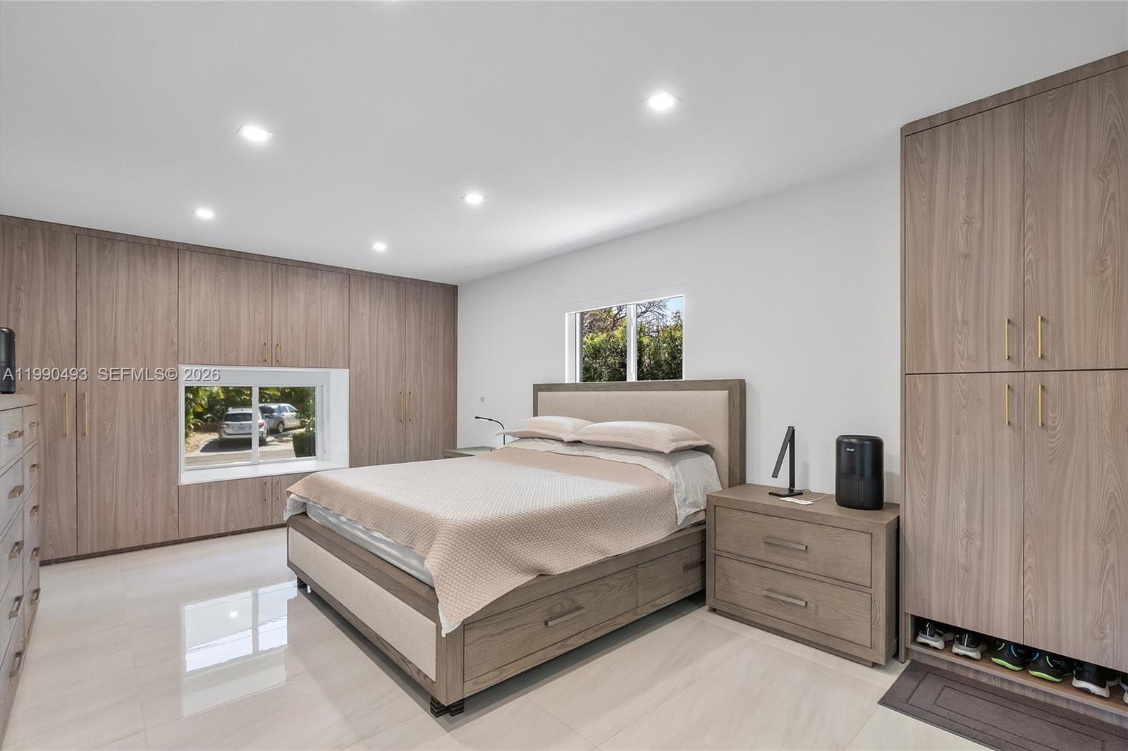 BRENTWOOD - Residential